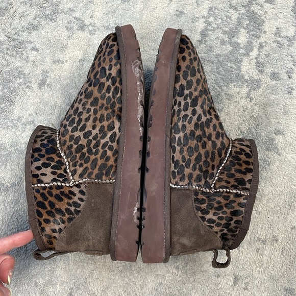 UGG Classic Ultra Mini Caspian Burnt Cedar Leopard Cheetah Animal Calf Hair 8 - Picture 9 of 14